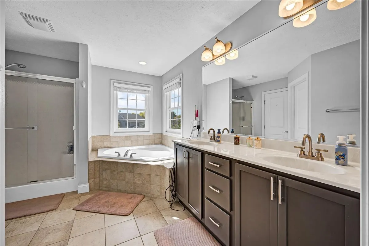 1001 Mugho Court IL