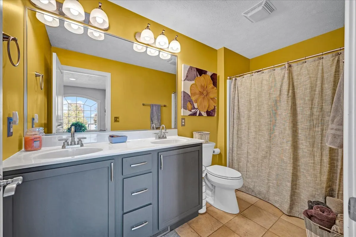 1001 Mugho Court IL