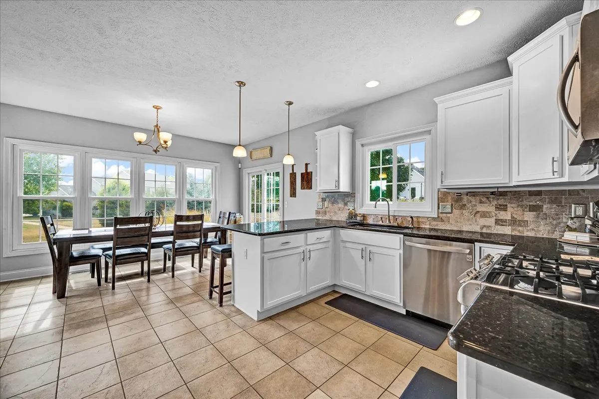 1001 Mugho Court IL