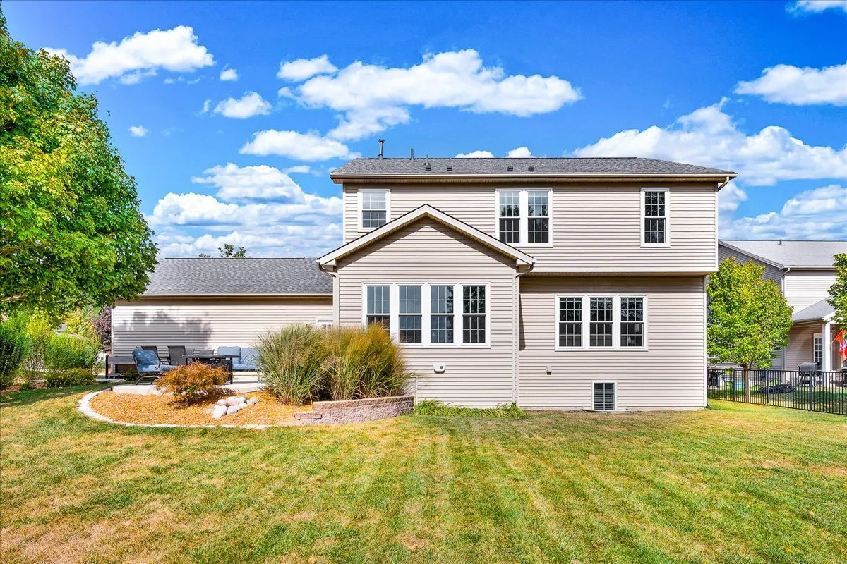 1001 Mugho Court IL