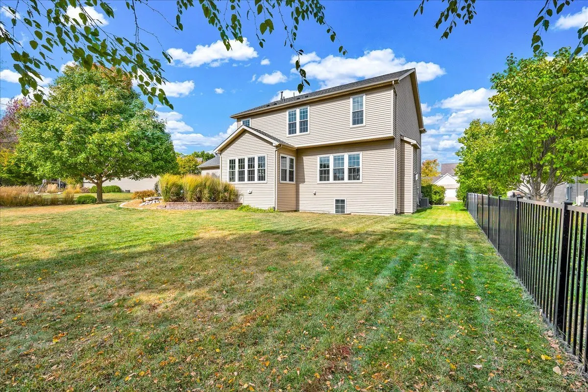1001 Mugho Court IL