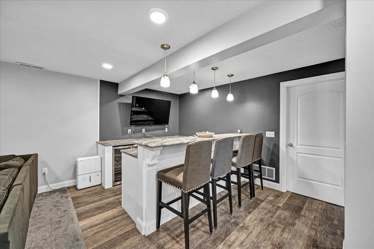 1001 Mugho Court IL