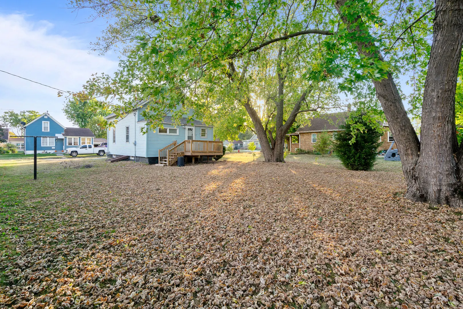 598 Illinois Street IL