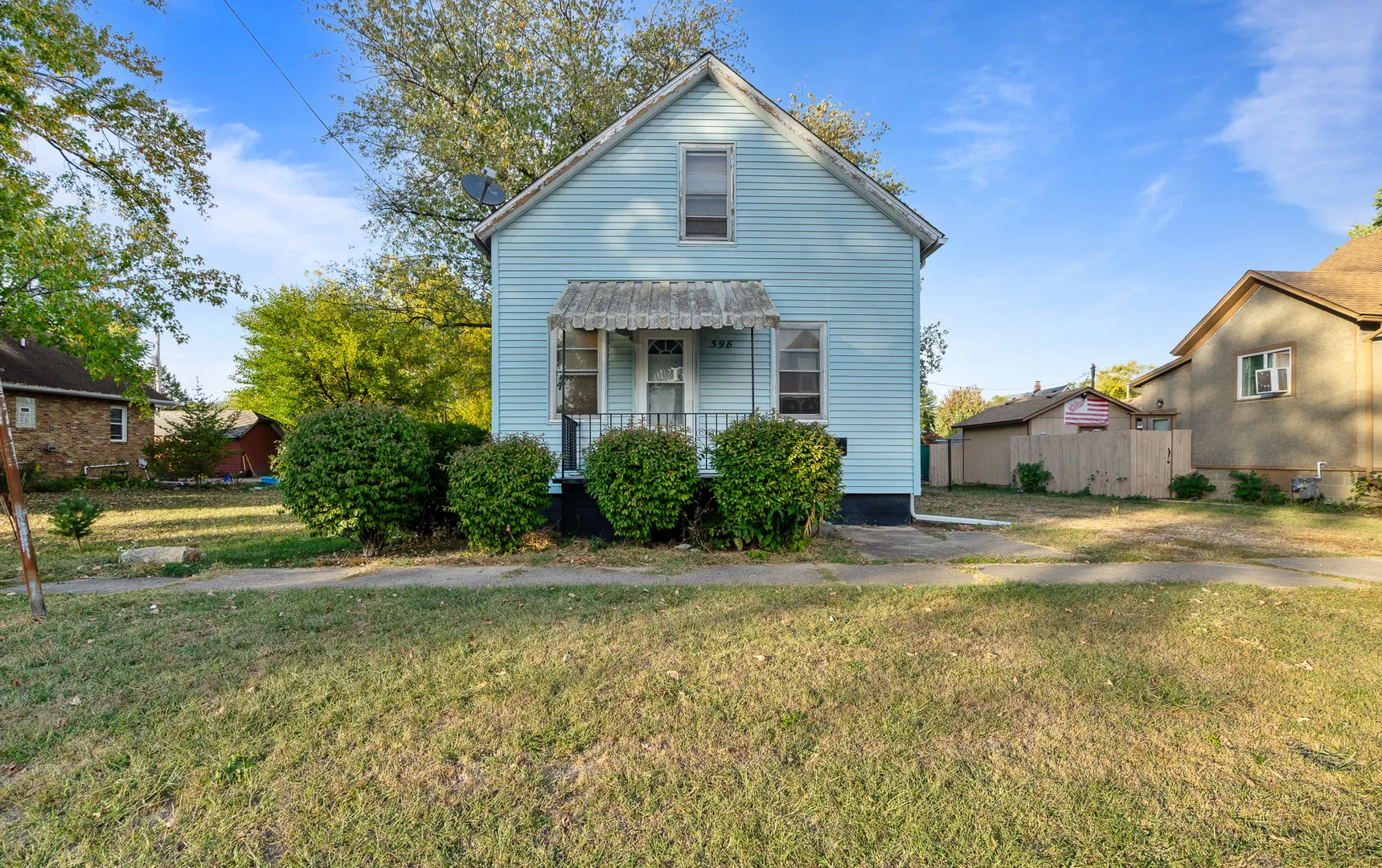598 Illinois Street IL