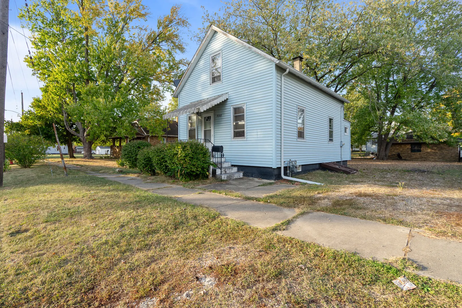 598 Illinois Street IL