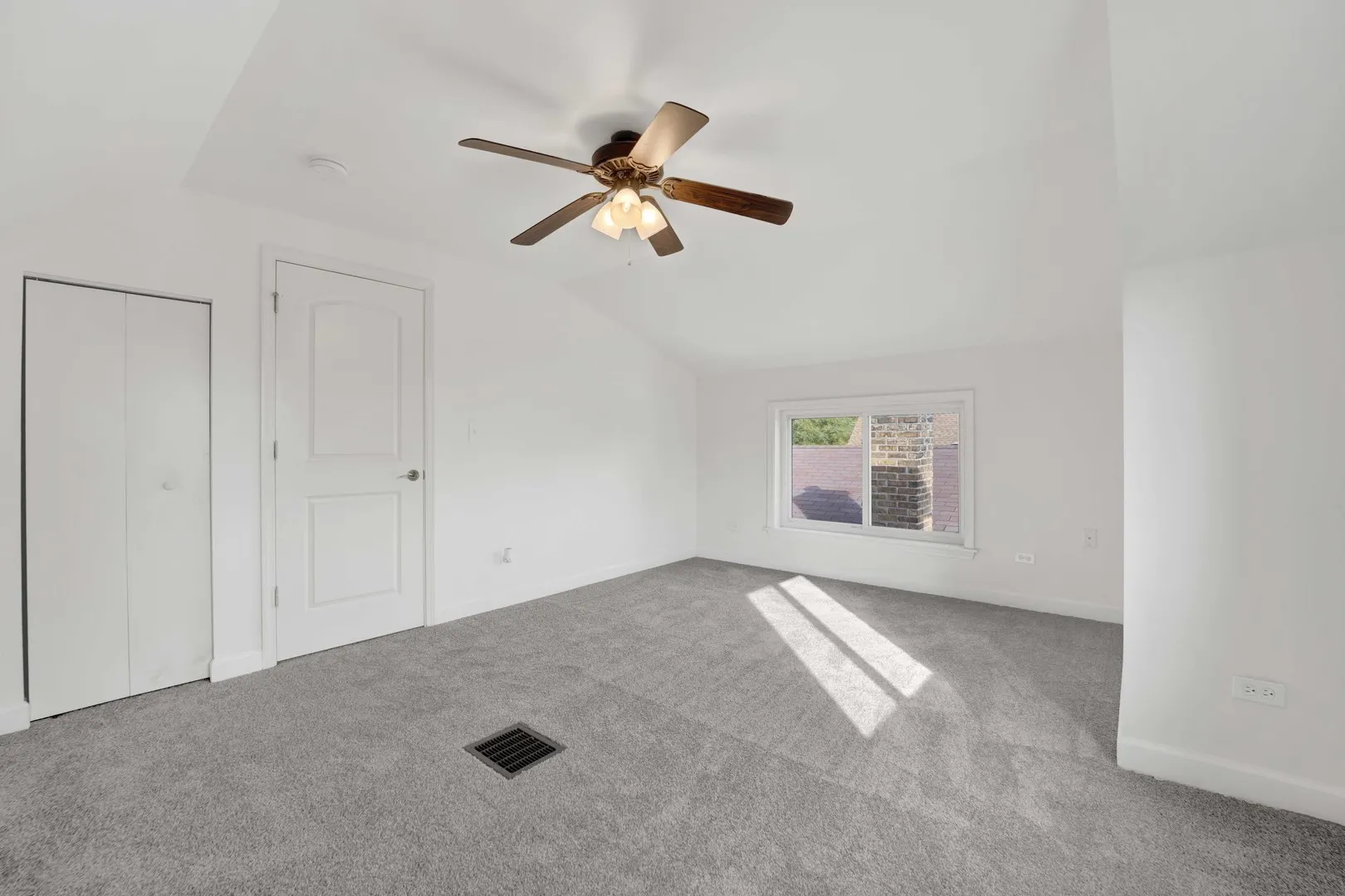4433 N Narragansett Avenue IL