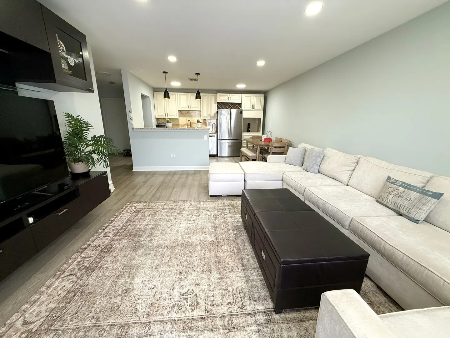 8974 N Western Avenue 409 IL