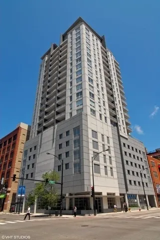 330 W Grand Avenue 2106 IL