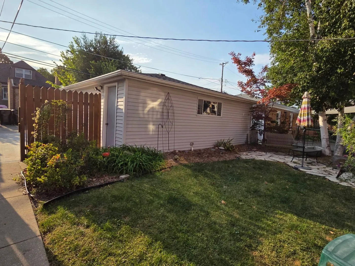 5706 N Mozart Street IL