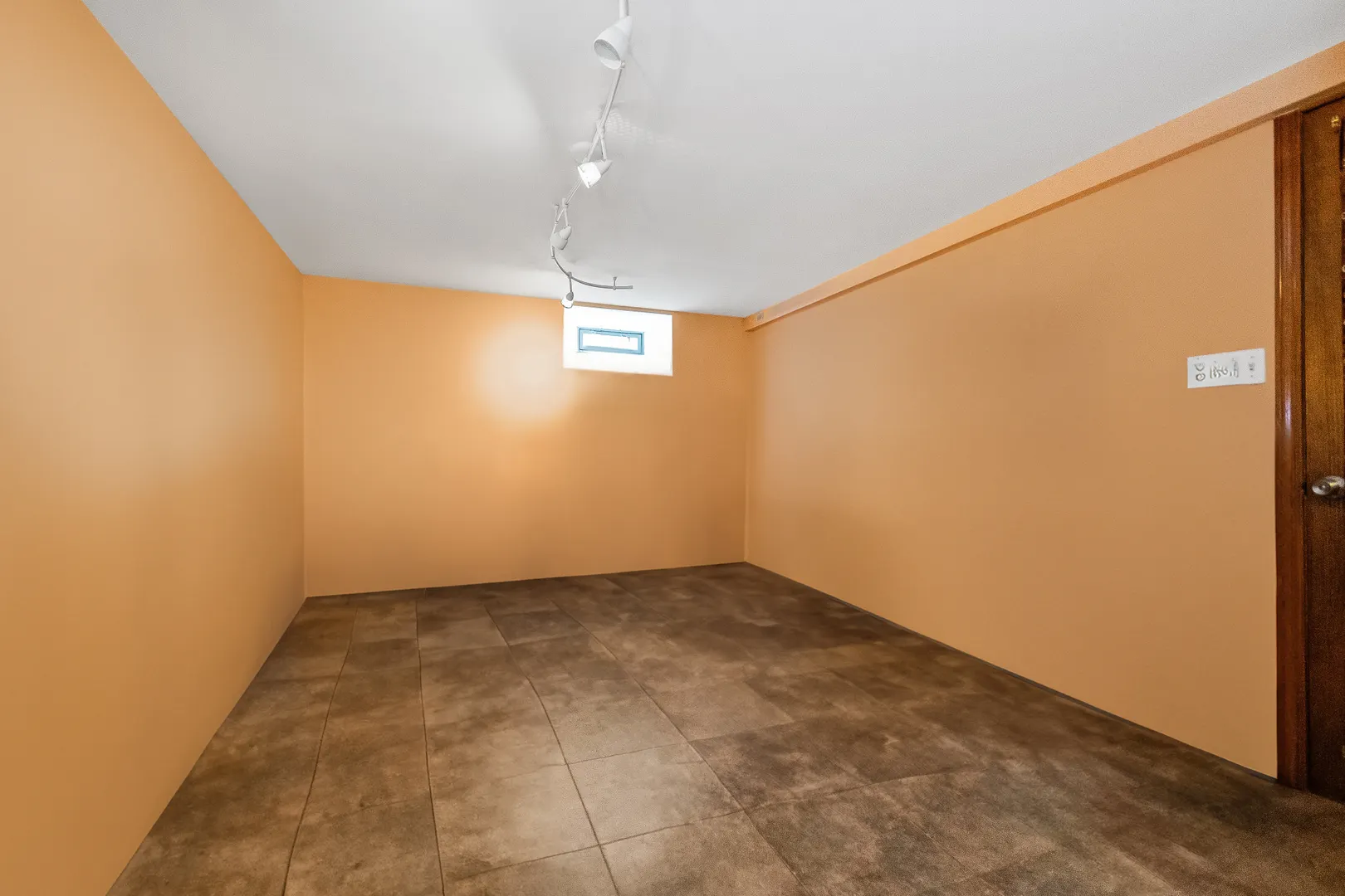 5706 N Mozart Street IL