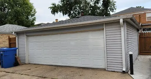 5706 N Mozart Street IL