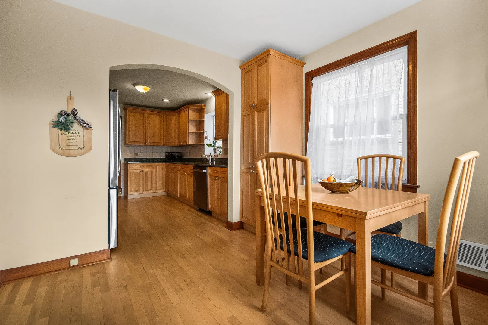 5706 N Mozart Street IL