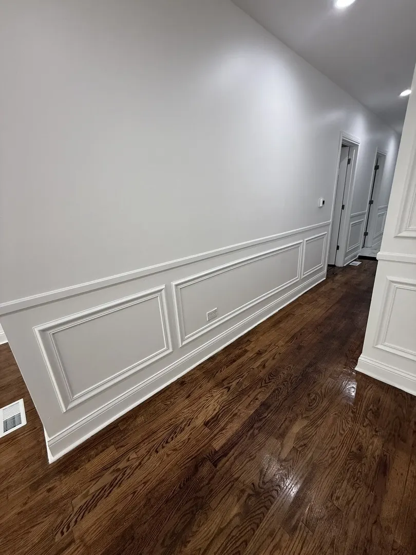 1048 W Marquette Road IL