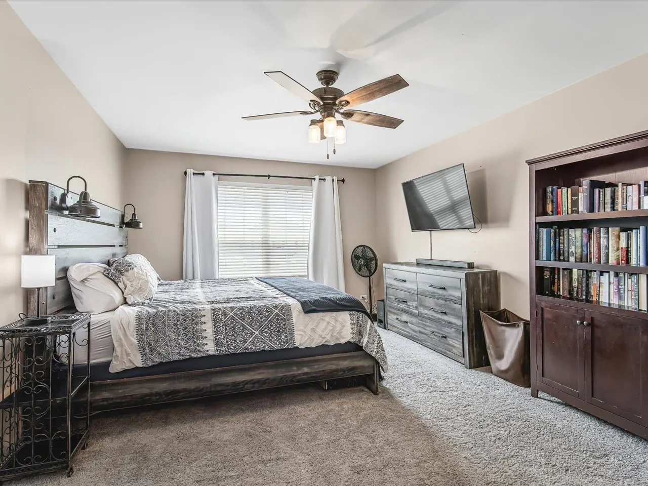 213 Fieldstone Drive IL