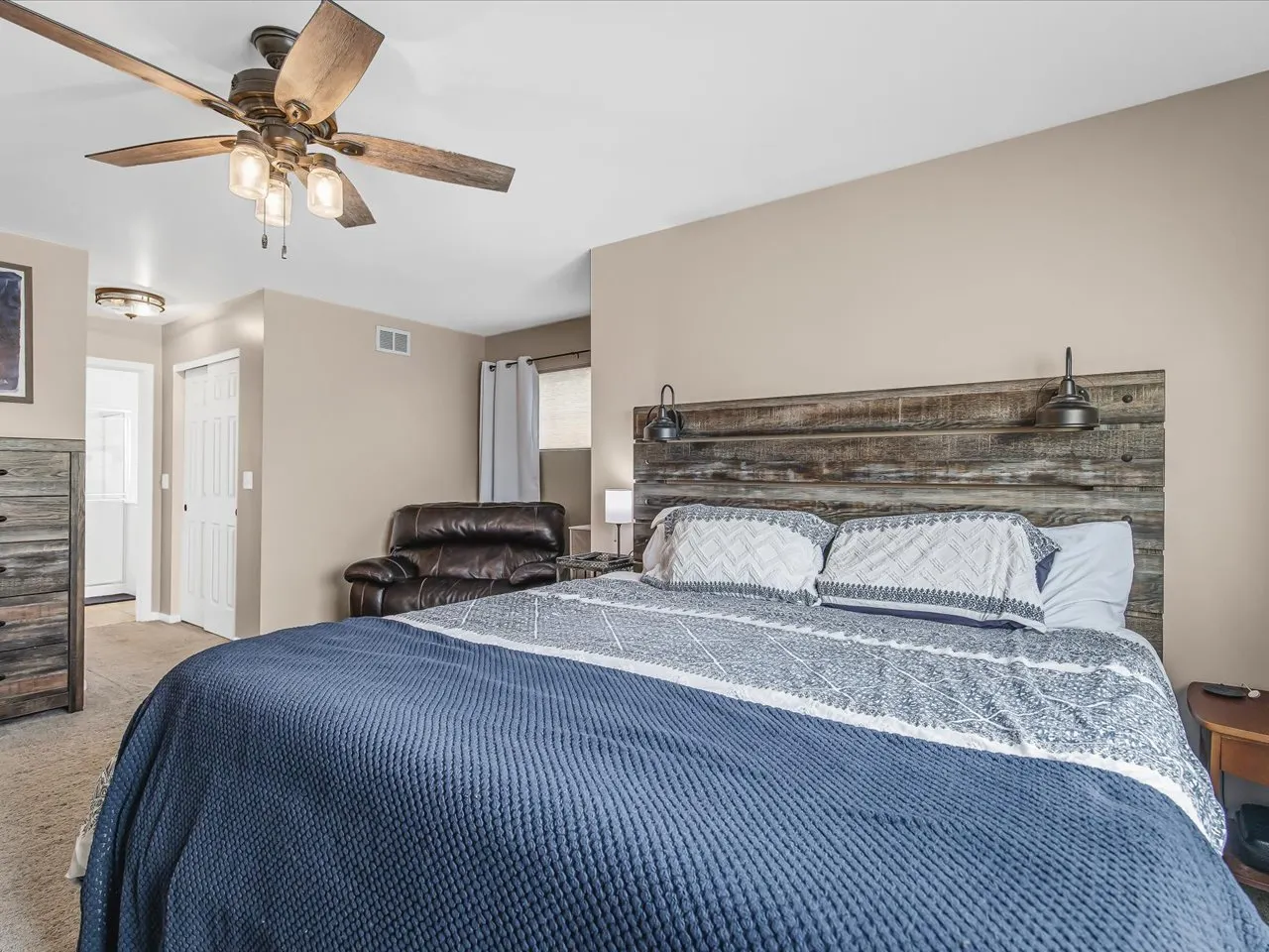 213 Fieldstone Drive IL