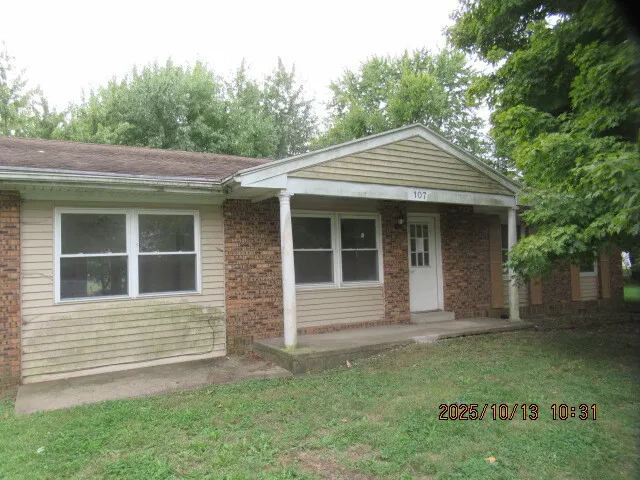 104 W Main Street IL