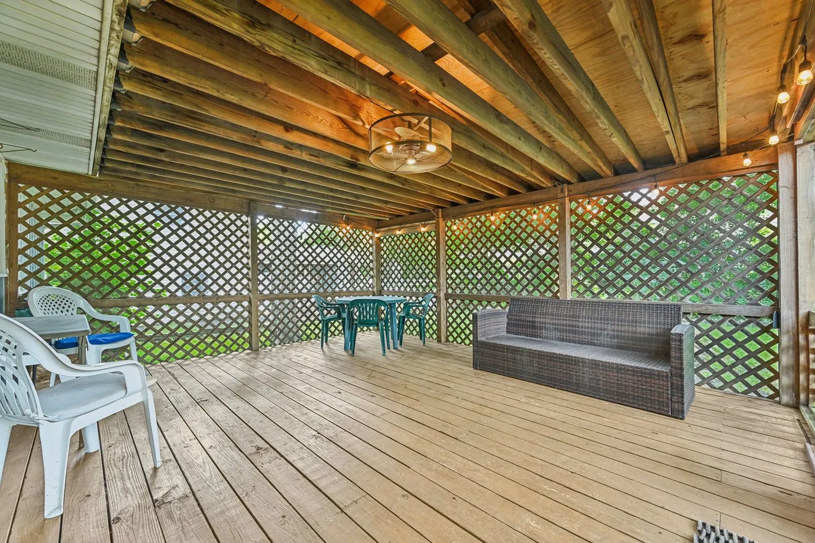 698 Hiawatha Drive IL