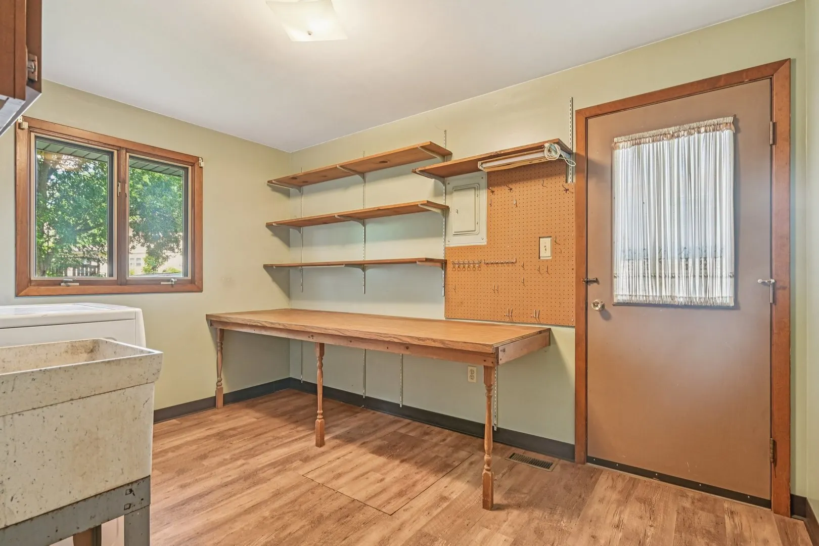 698 Hiawatha Drive IL