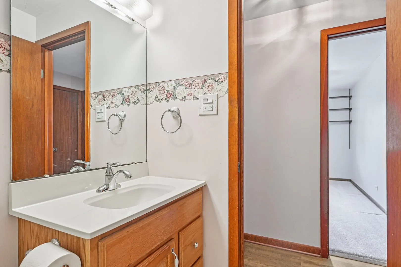 698 Hiawatha Drive IL