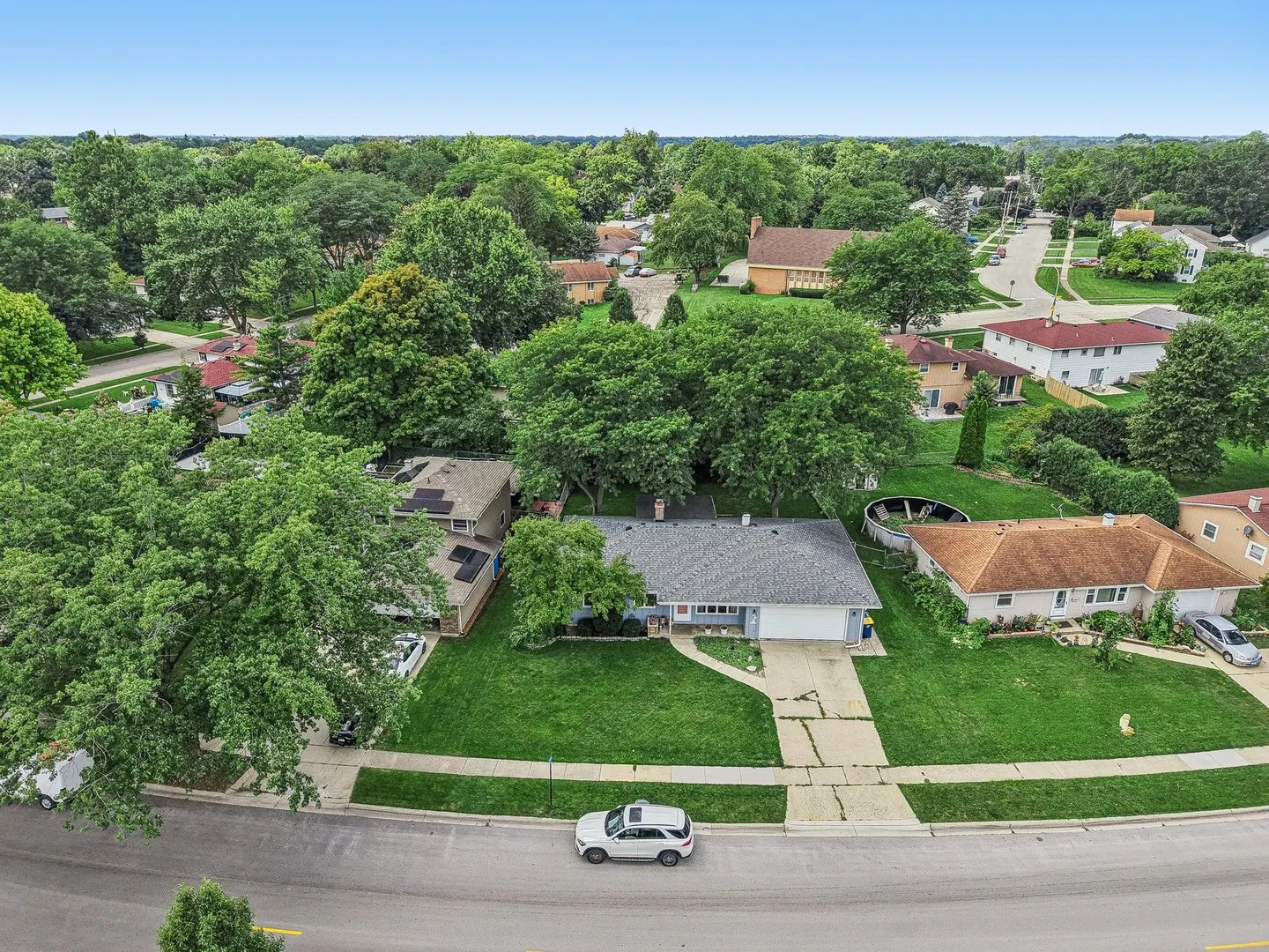 698 Hiawatha Drive IL