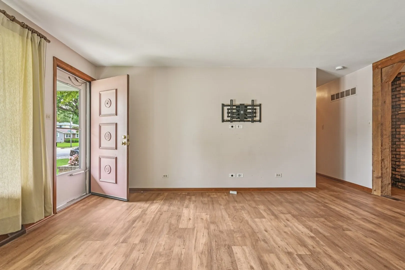 698 Hiawatha Drive IL