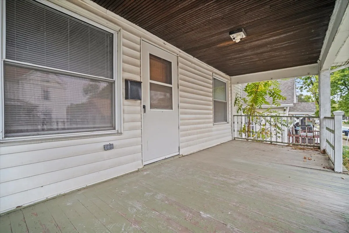 710 W Jefferson Street IL