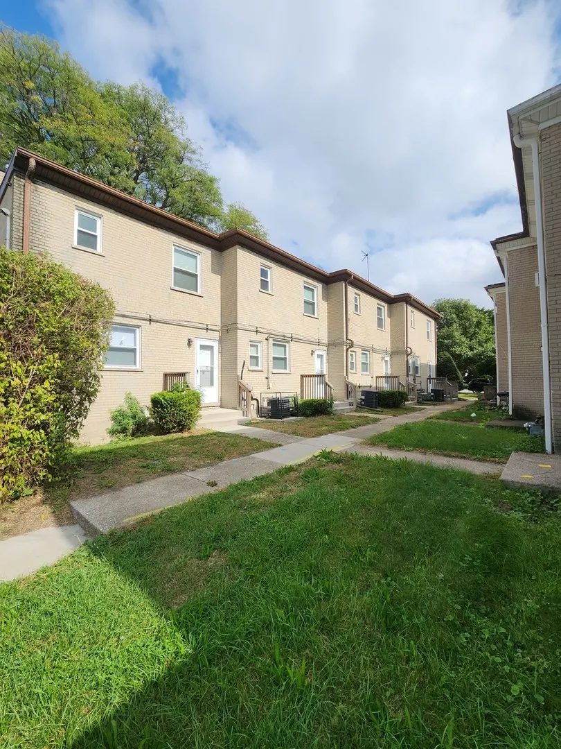 1336 Wentworth Avenue 1-2 IL