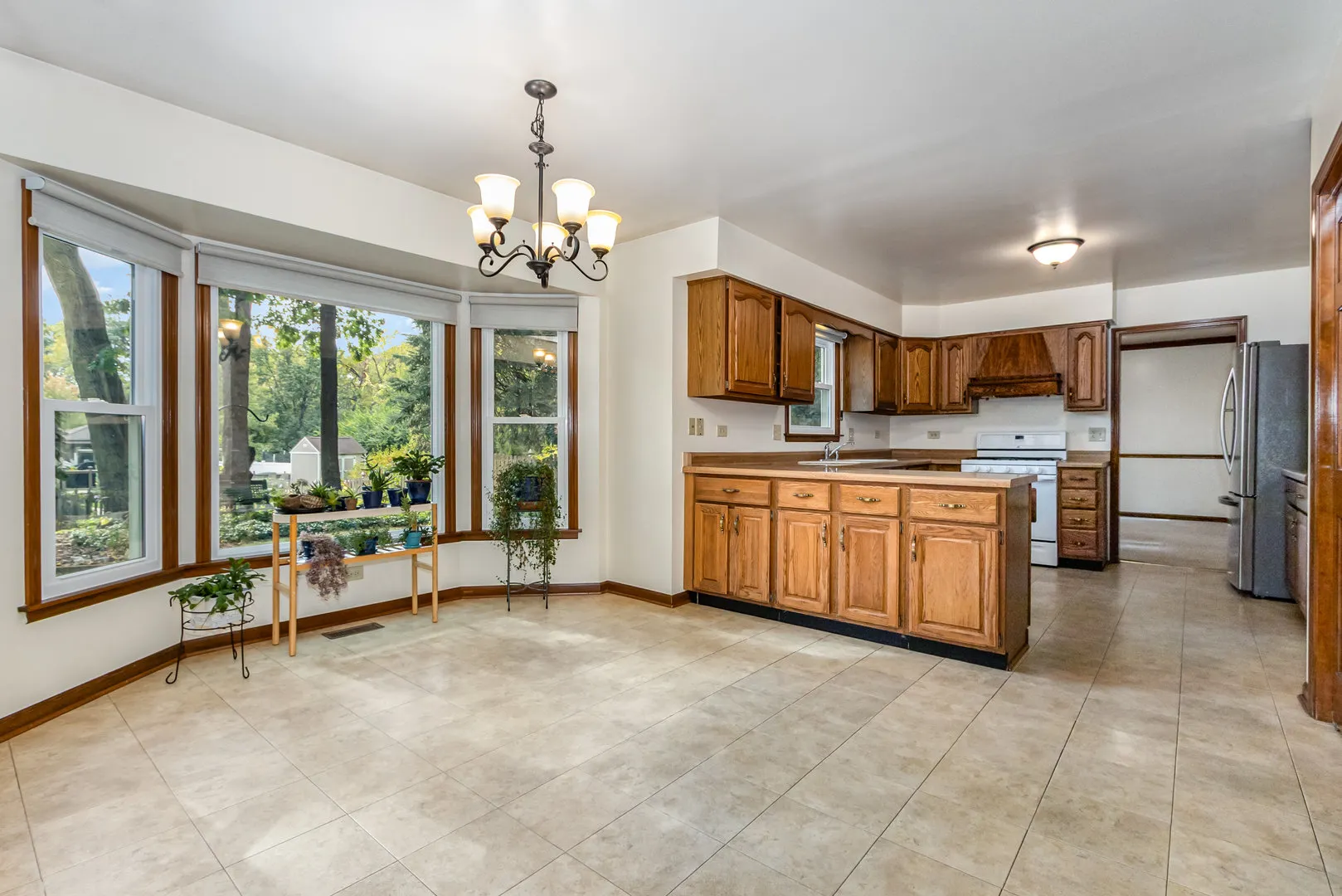 1120 COLGATE Court IL