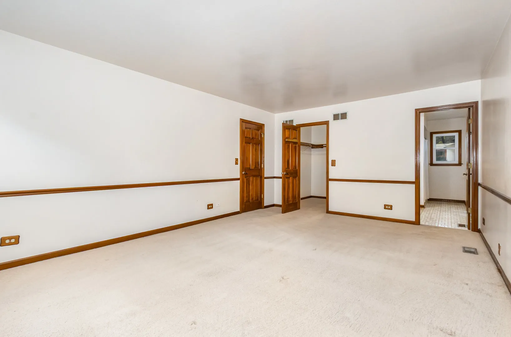 1120 COLGATE Court IL