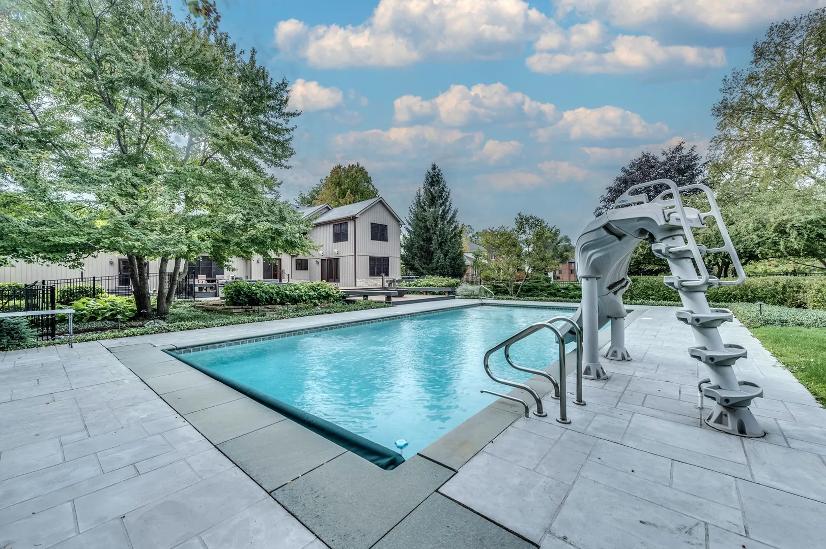 4143 Three Lakes Court IL