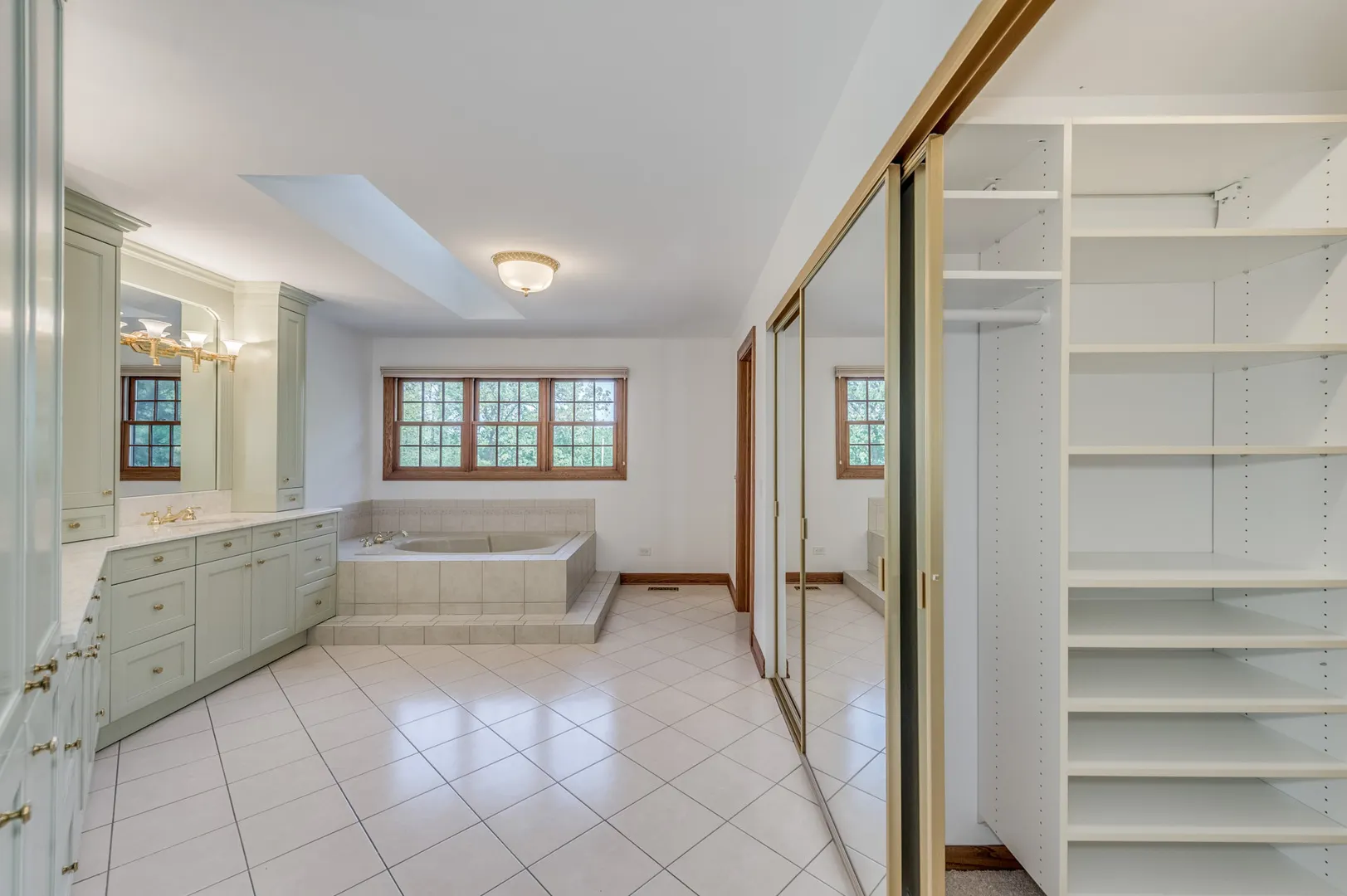 4143 Three Lakes Court IL