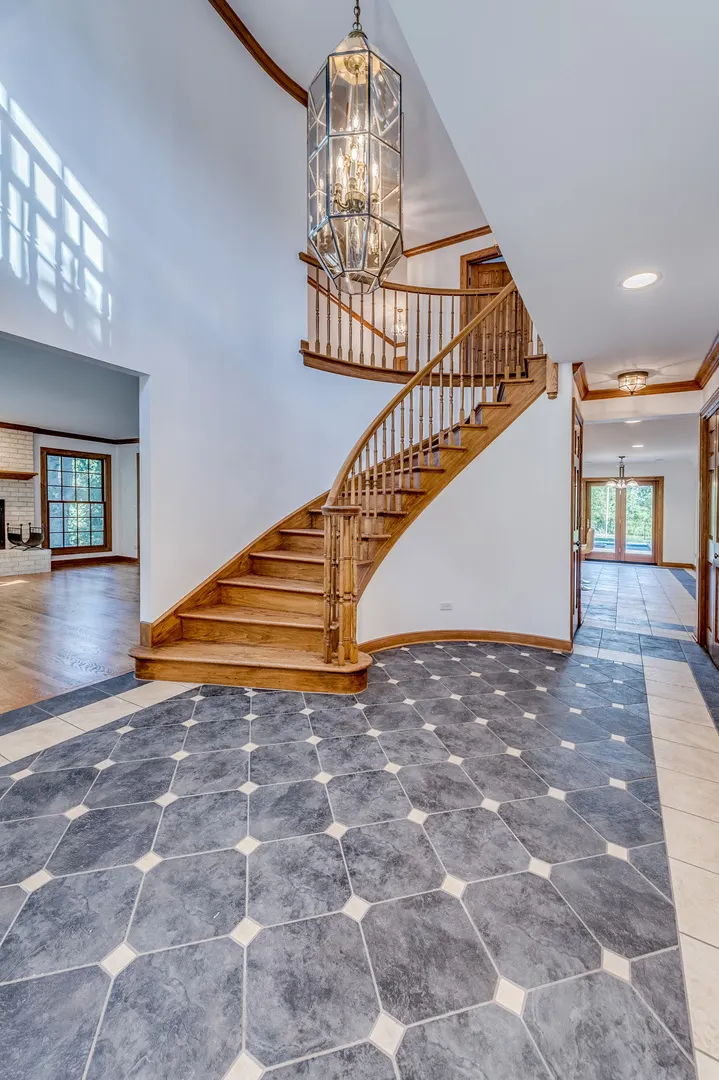 4143 Three Lakes Court IL