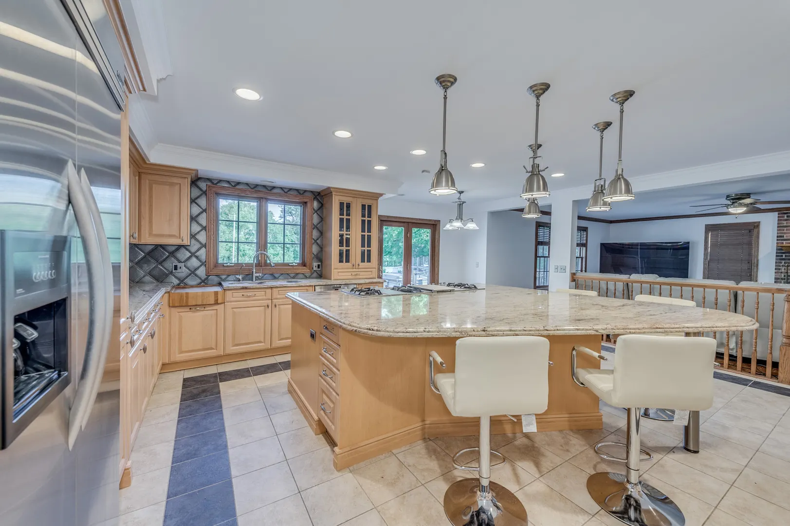4143 Three Lakes Court IL