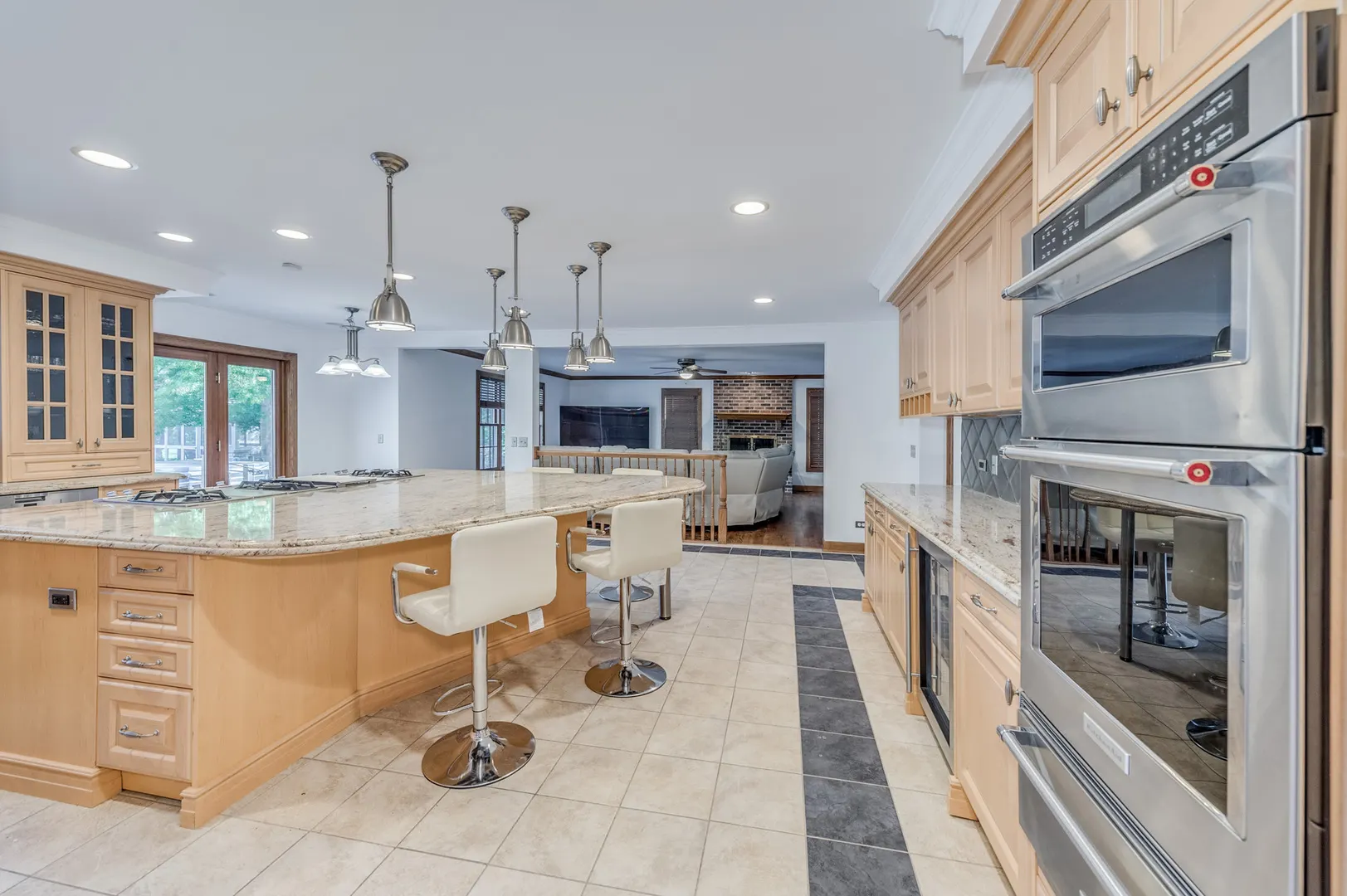 4143 Three Lakes Court IL