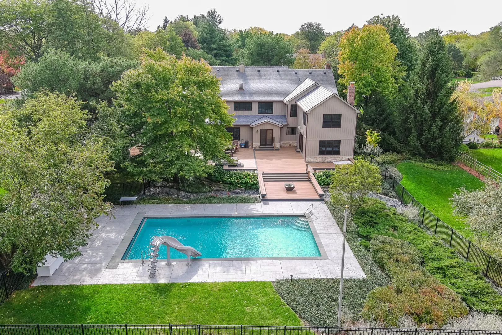 4143 Three Lakes Court IL