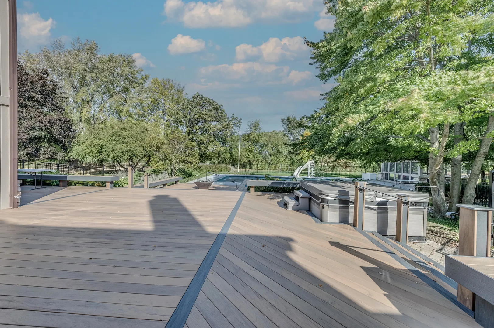 4143 Three Lakes Court IL