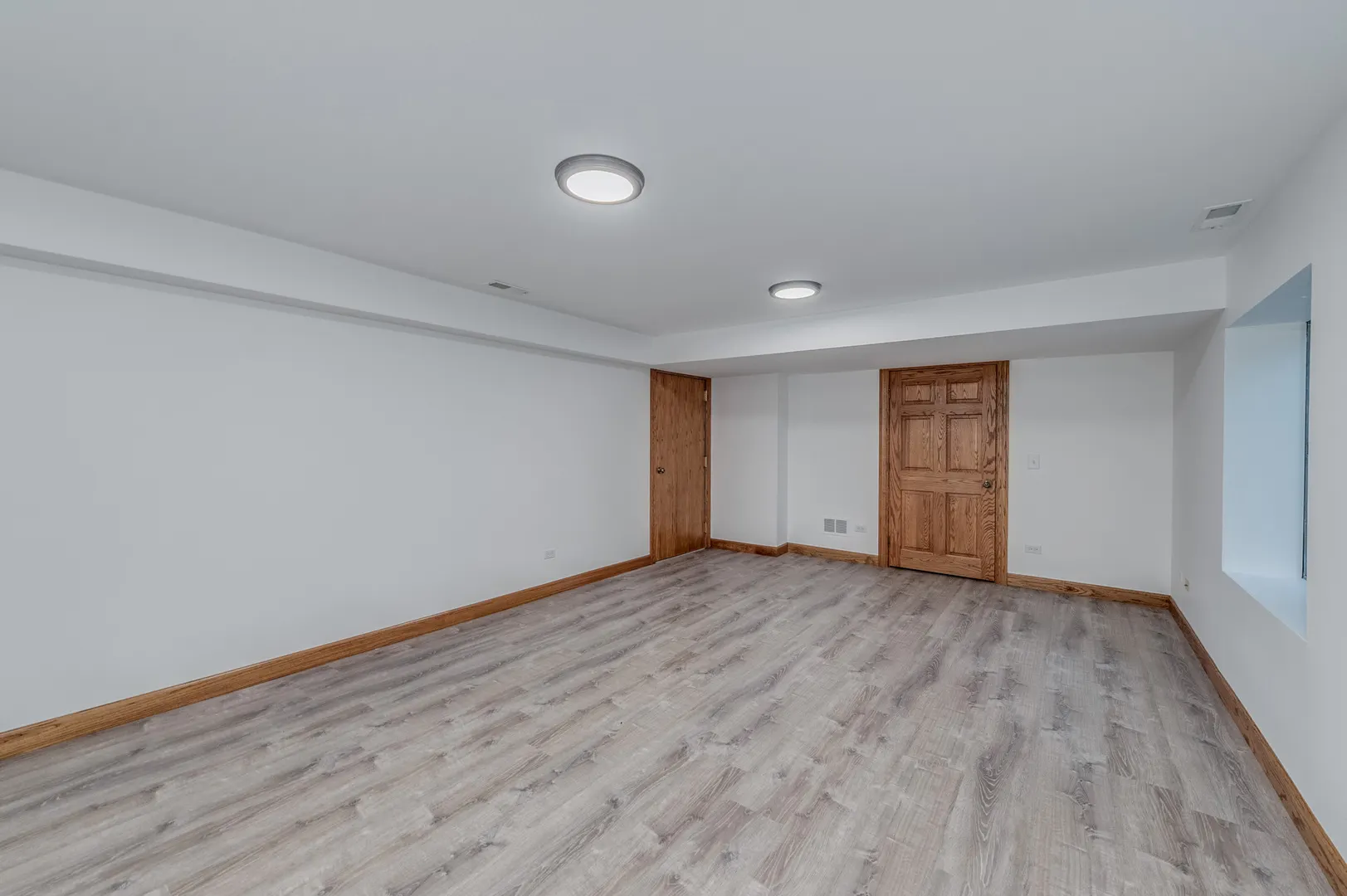 4143 Three Lakes Court IL