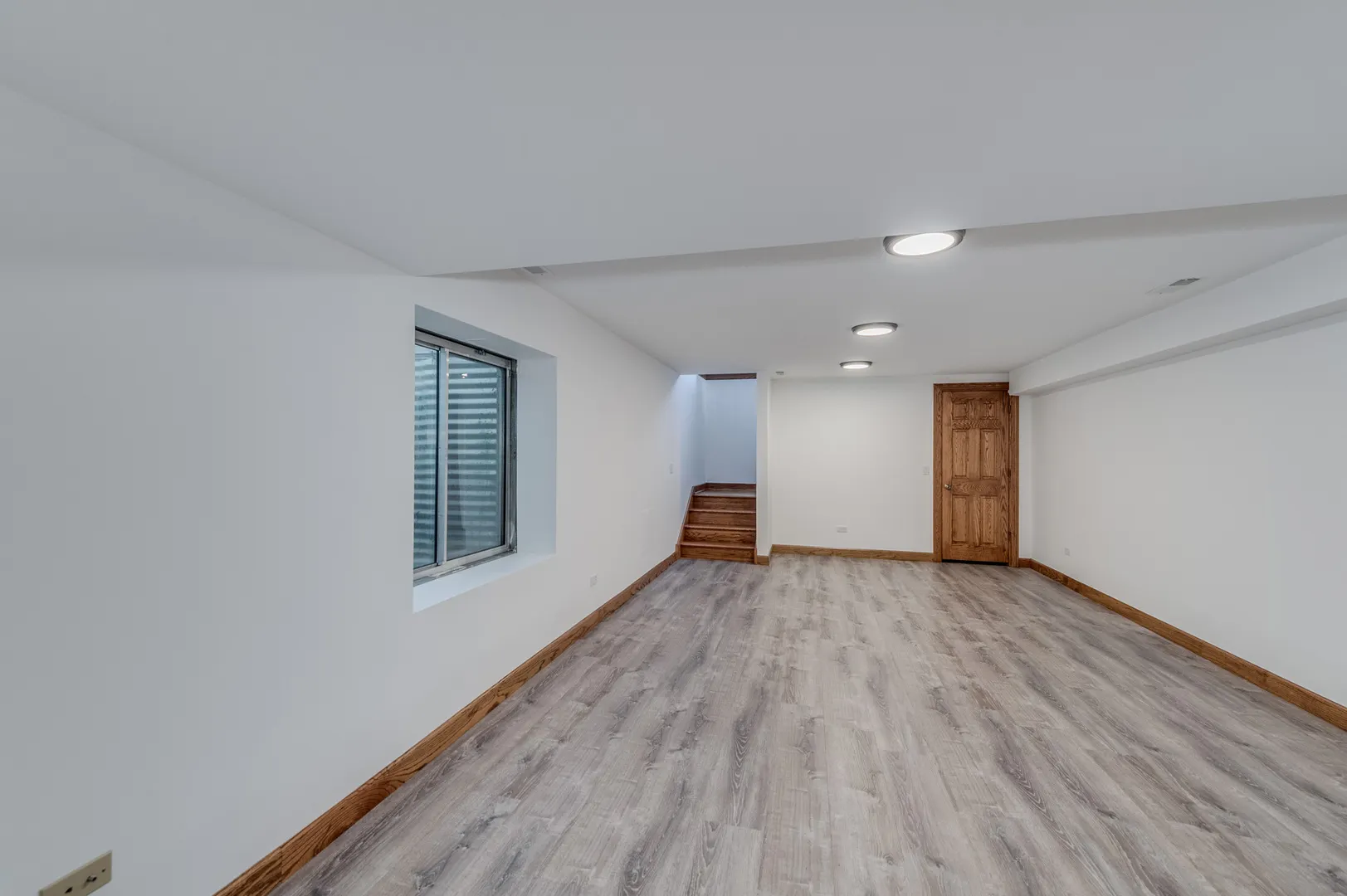 4143 Three Lakes Court IL