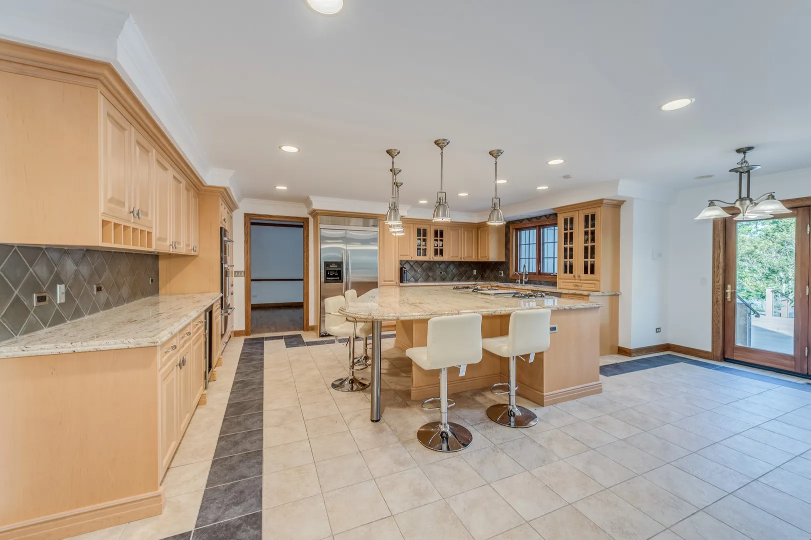 4143 Three Lakes Court IL