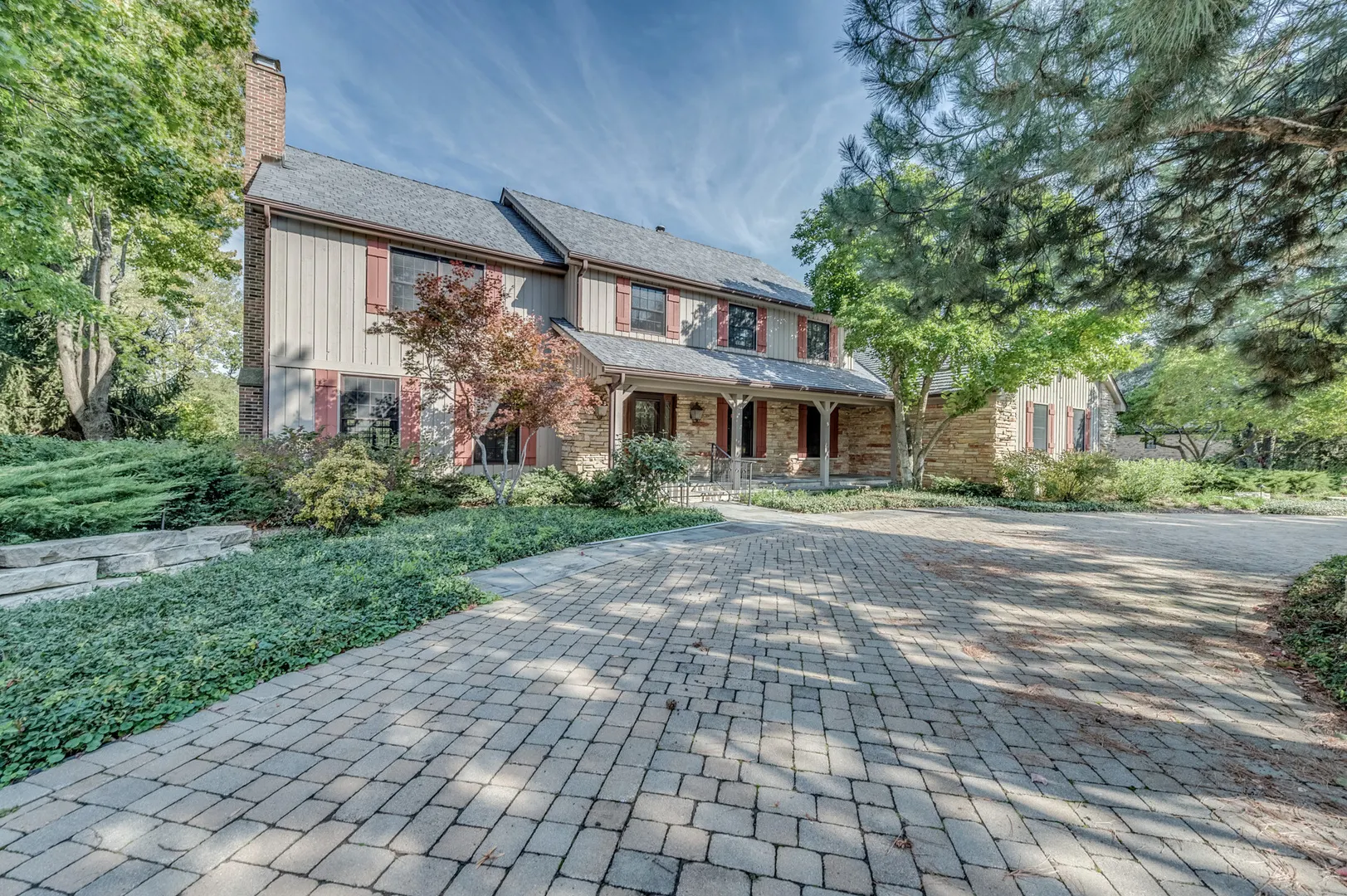 4143 Three Lakes Court IL