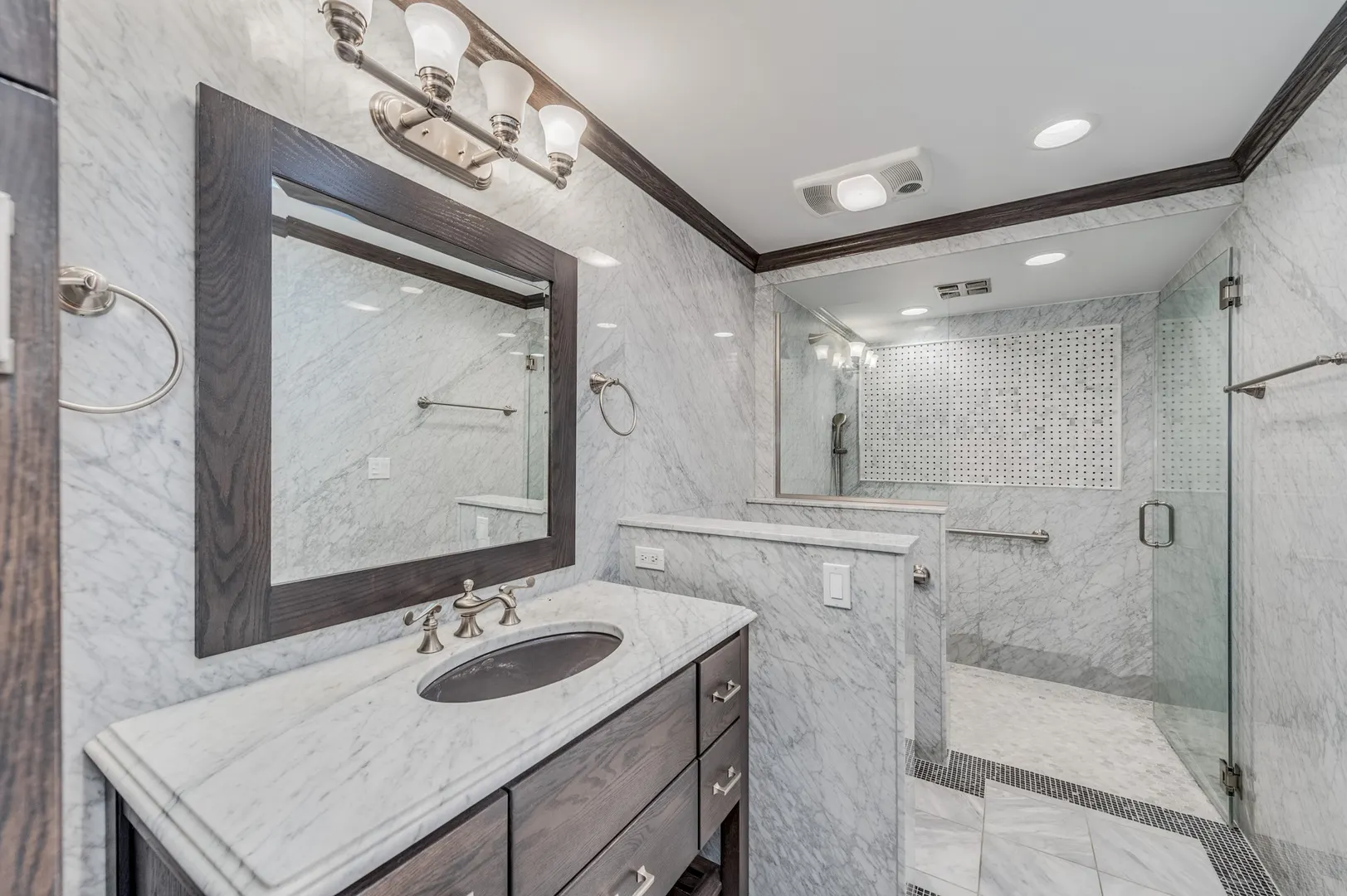 4143 Three Lakes Court IL