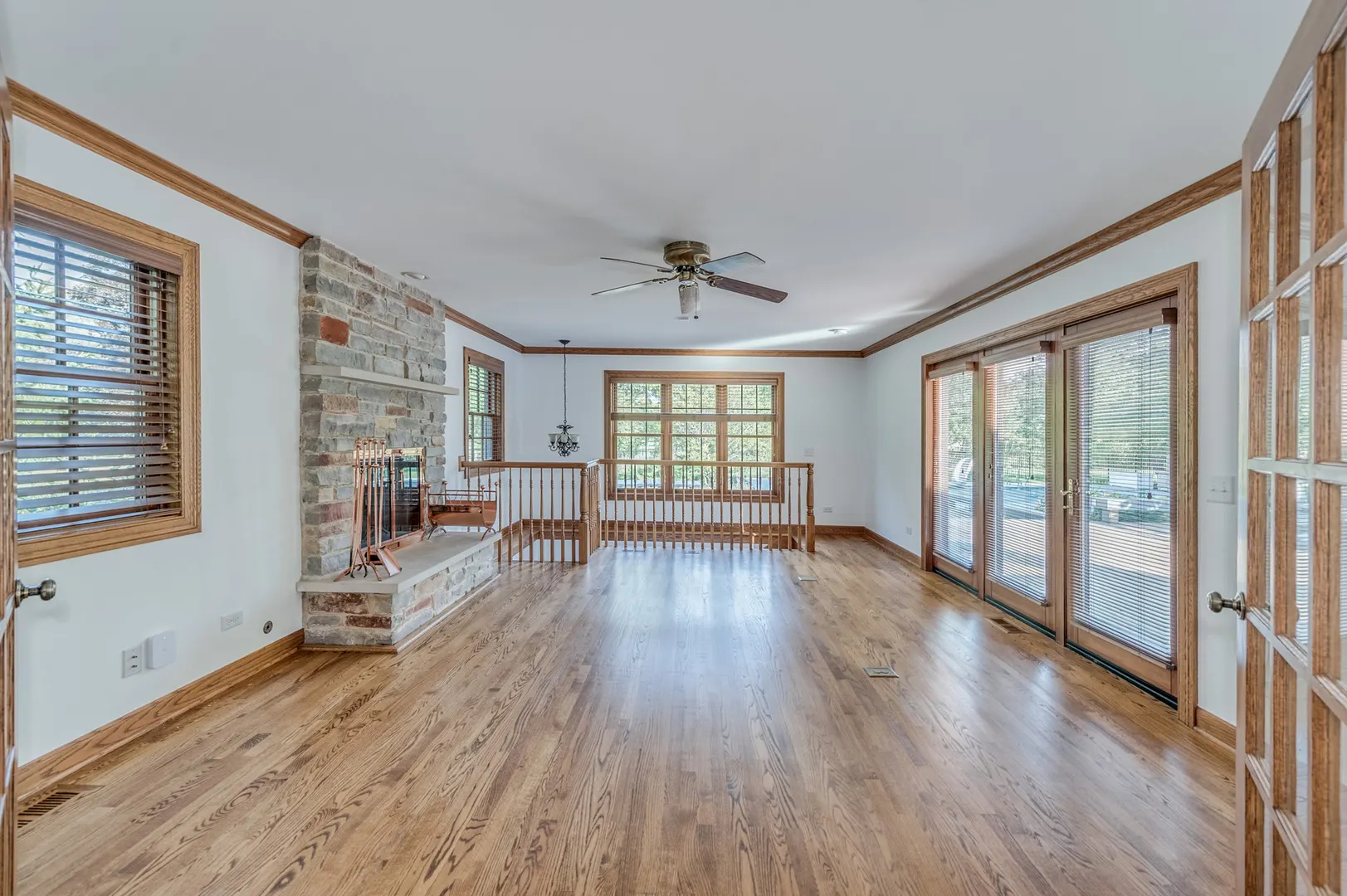 4143 Three Lakes Court IL