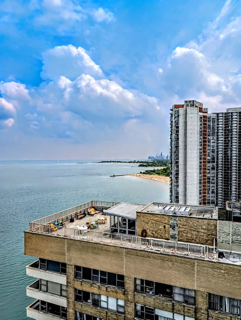 6171 N Sheridan Road 402 IL