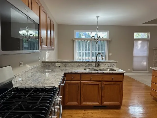 2047 James Leigh Drive IL