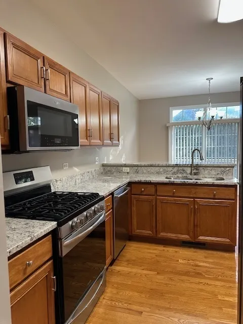 2047 James Leigh Drive IL