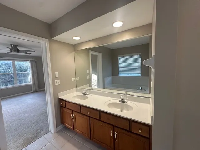 2047 James Leigh Drive IL