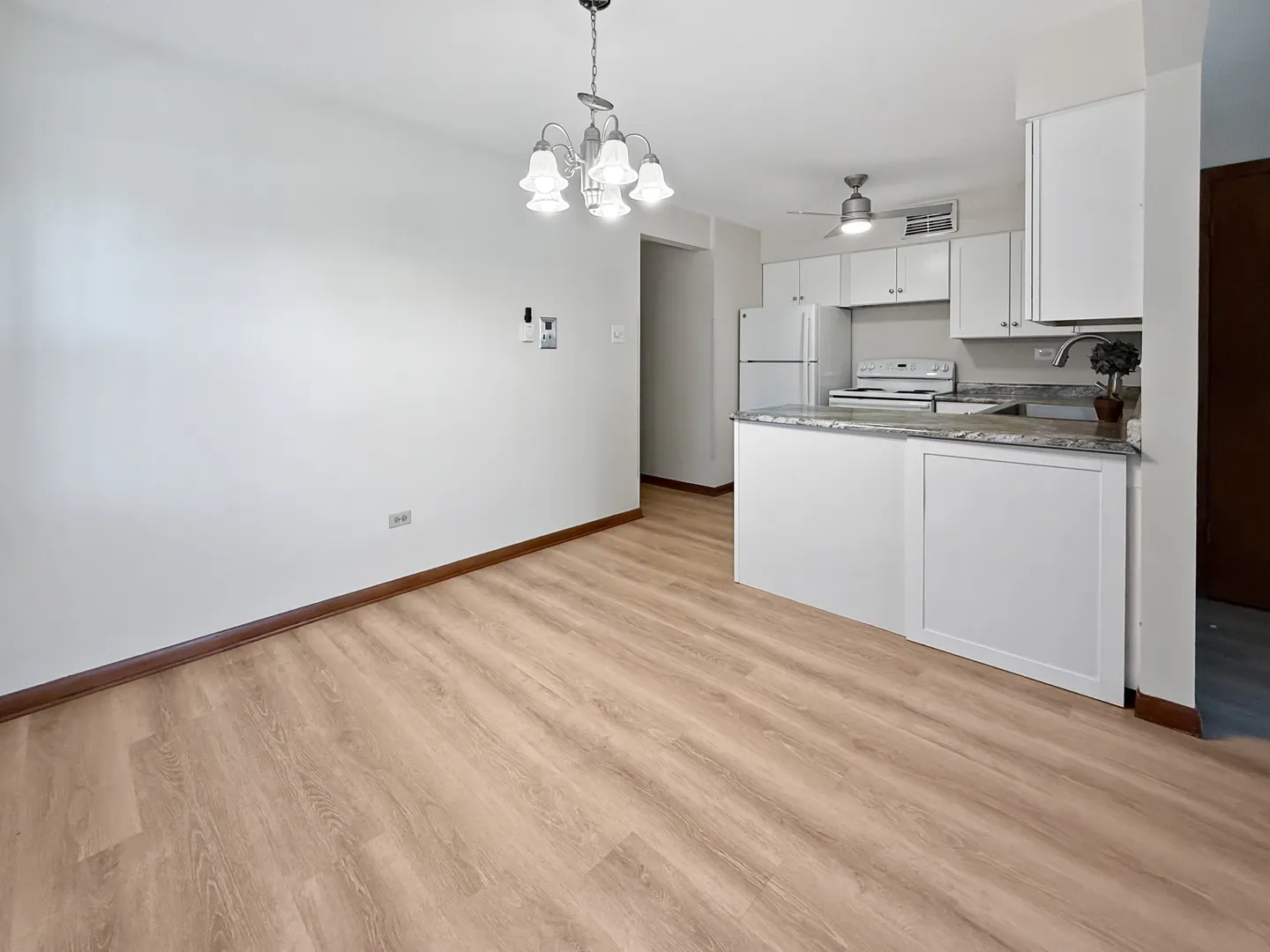 2025 Maple Road 1E IL