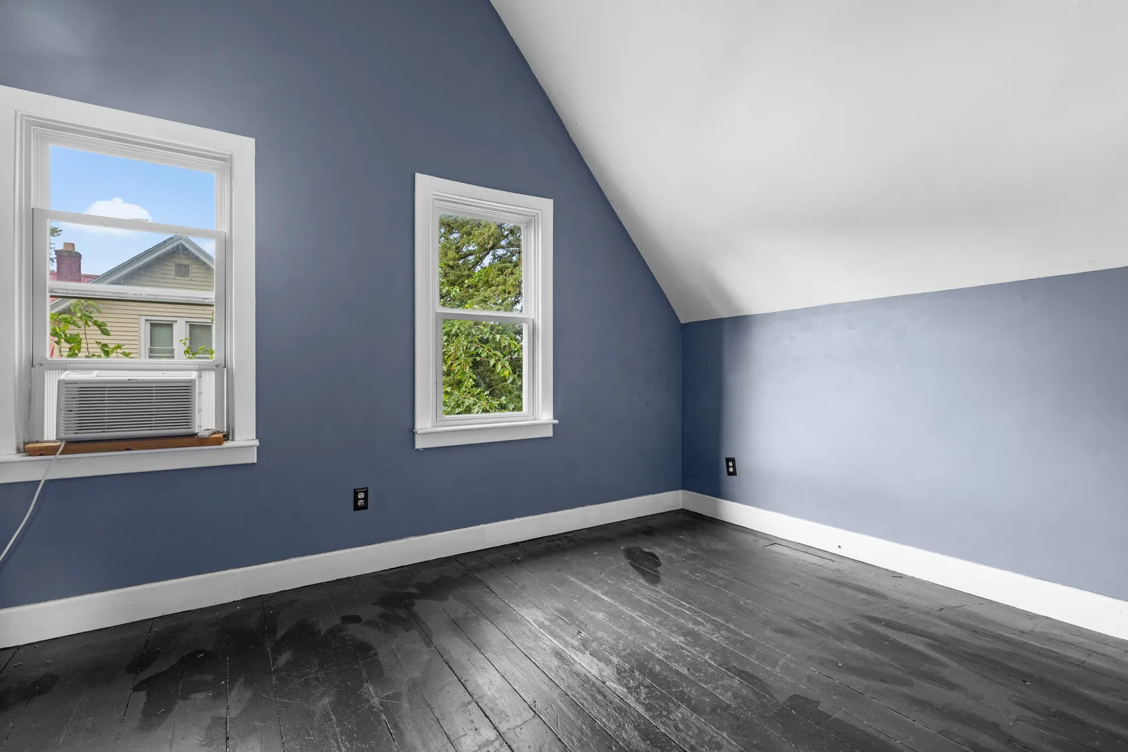 122 W Main Street IL
