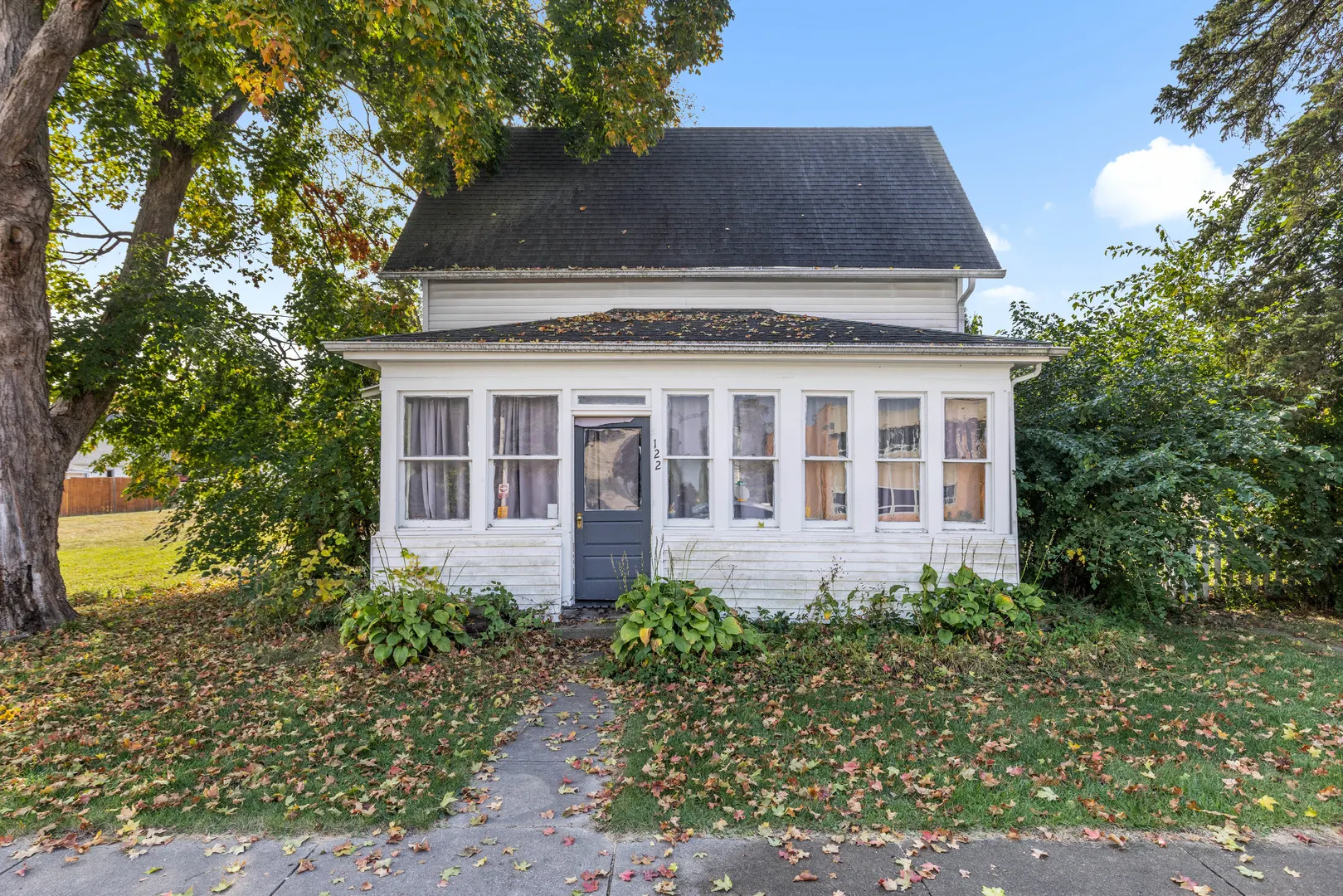 122 W Main Street IL