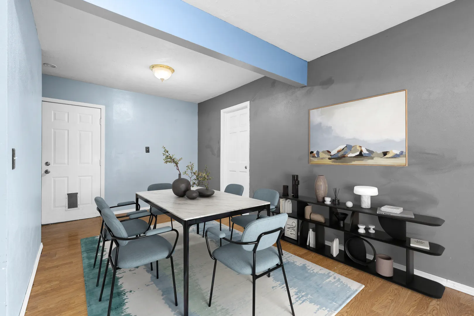 122 W Main Street IL